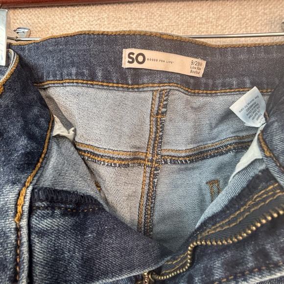 So Womens Jeans Size 9/27 Low Rise Bootcut Medium Wash Denim Blue Stretch Casual - Picture 7 of 10